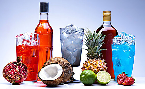 酒摄影图__饮料酒水_餐饮美食_摄影图库_昵图网nipi